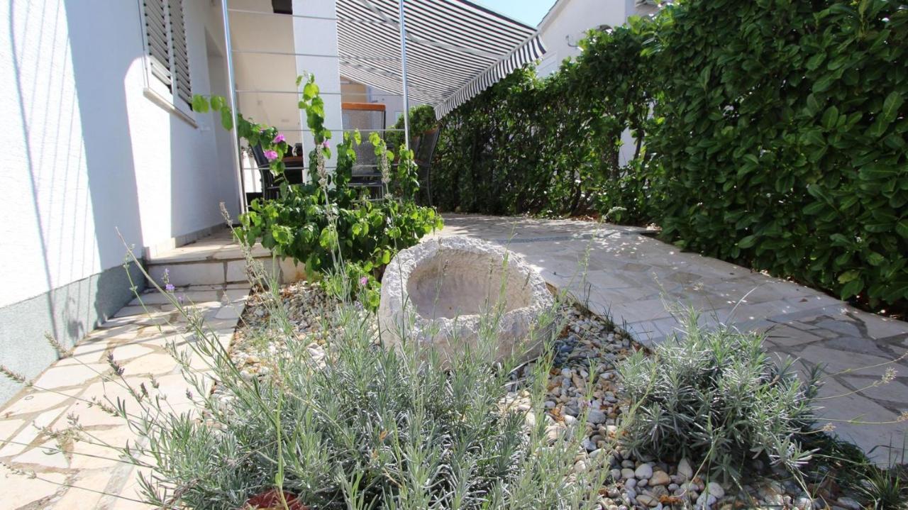 Apartments Adrijana Malinska Ngoại thất bức ảnh