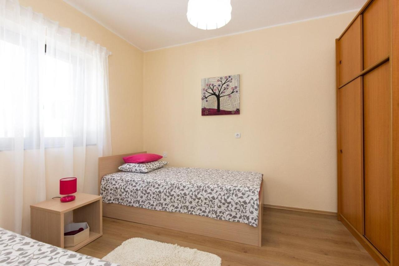 Apartments Adrijana Malinska Ngoại thất bức ảnh