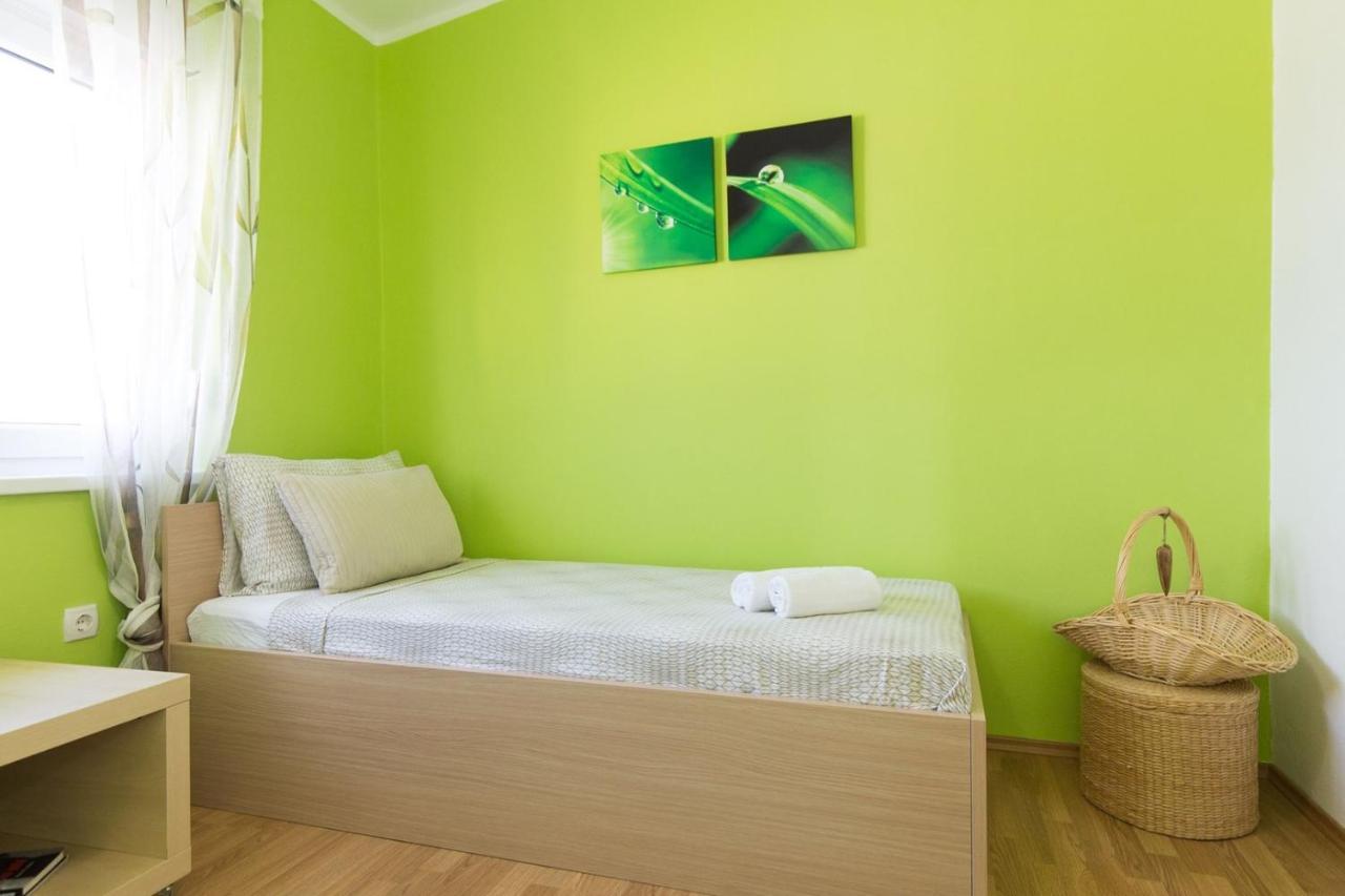 Apartments Adrijana Malinska Ngoại thất bức ảnh