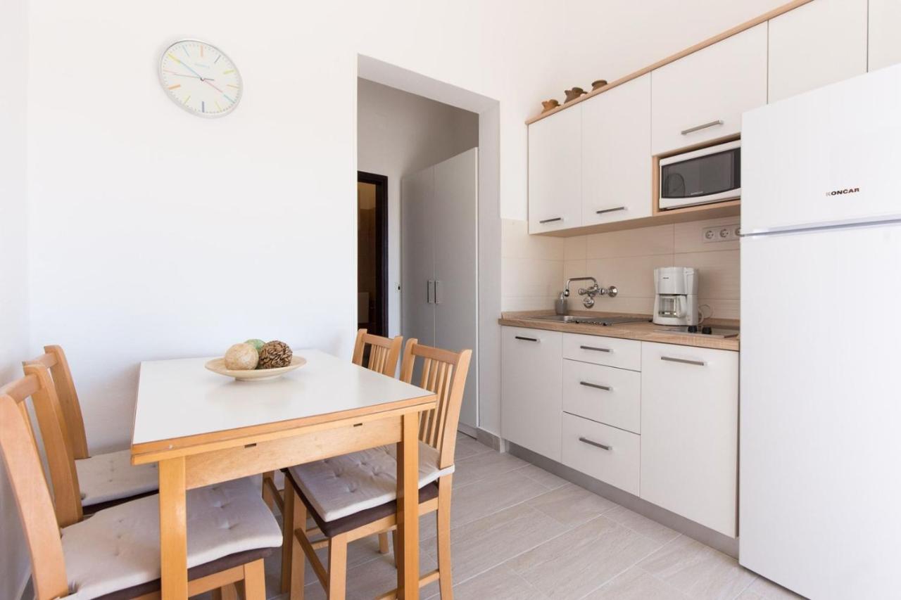 Apartments Adrijana Malinska Ngoại thất bức ảnh