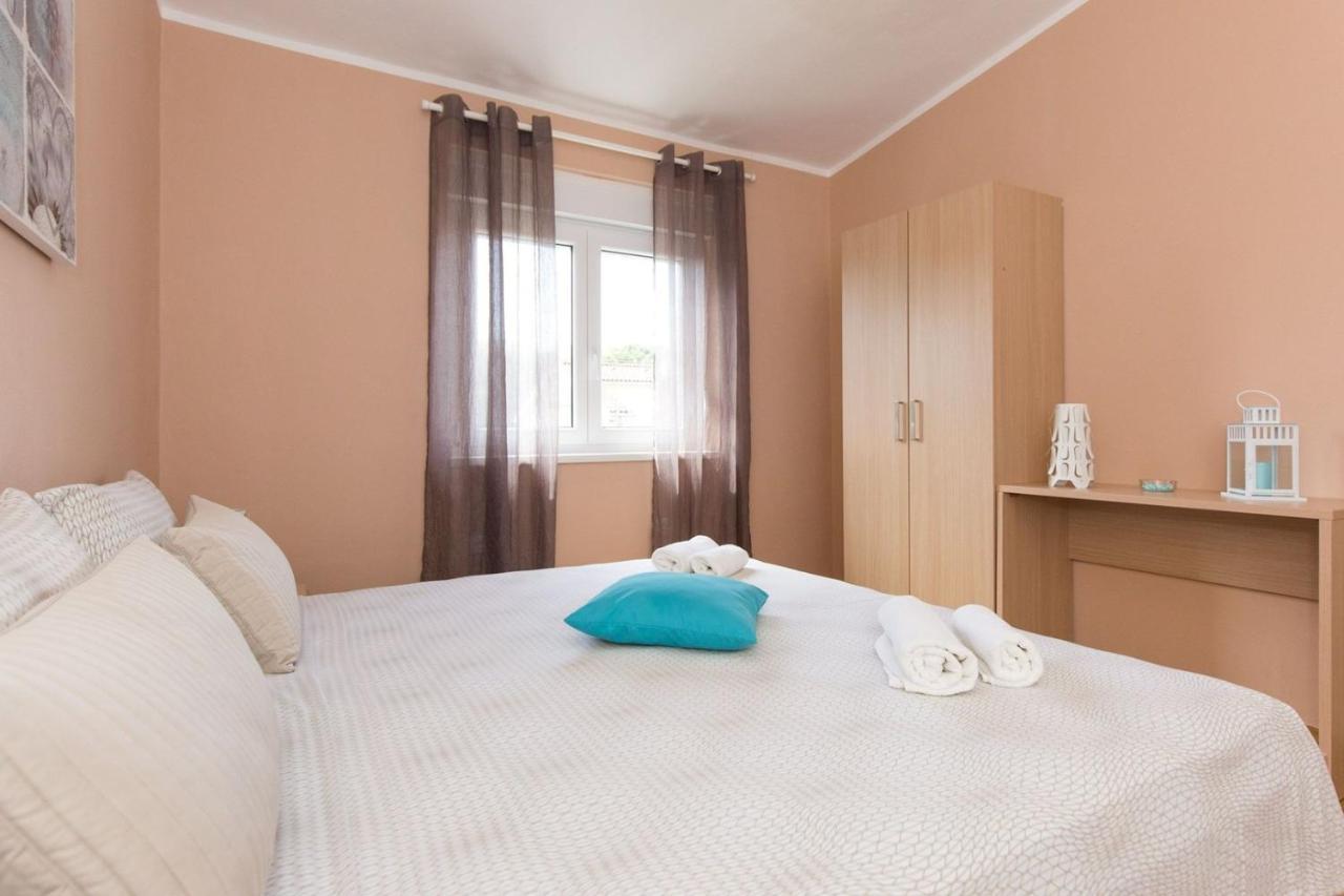 Apartments Adrijana Malinska Ngoại thất bức ảnh