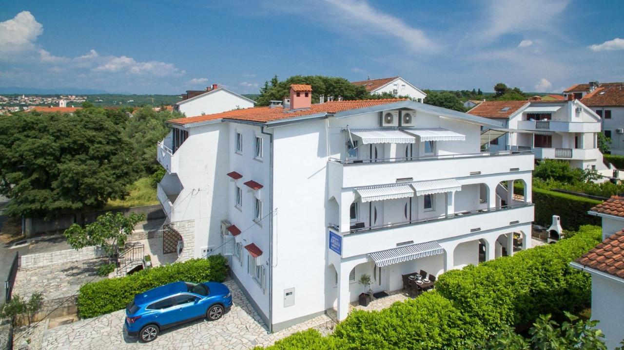 Apartments Adrijana Malinska Ngoại thất bức ảnh