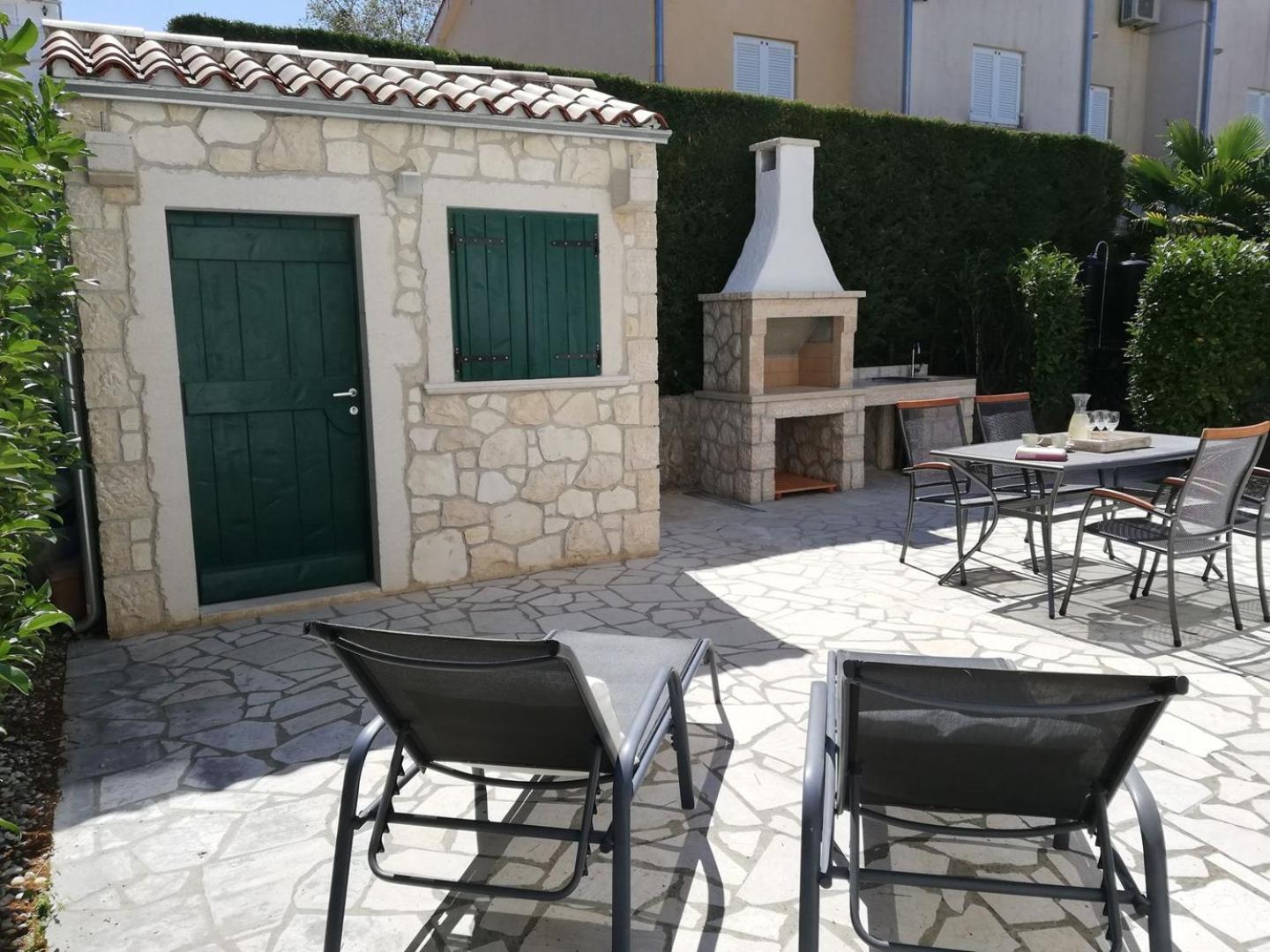 Apartments Adrijana Malinska Ngoại thất bức ảnh
